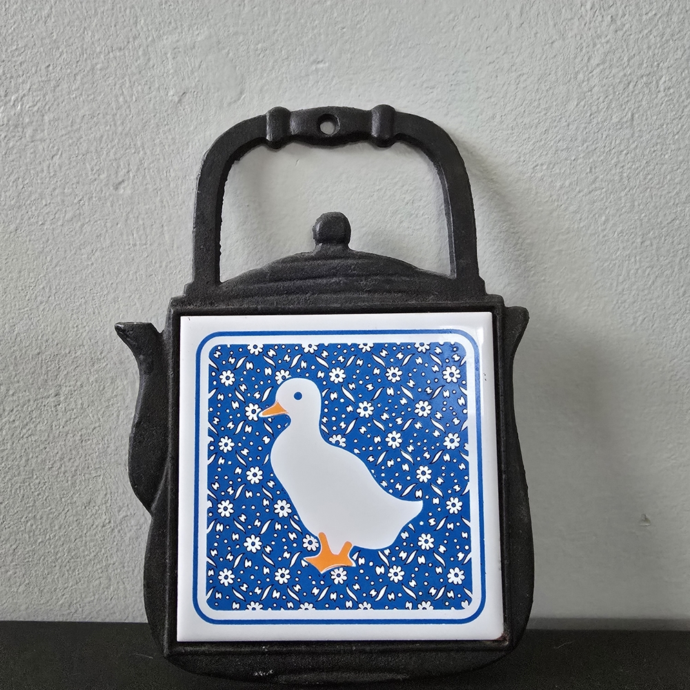Decorative Teapot Wall Plaque with Duck Design